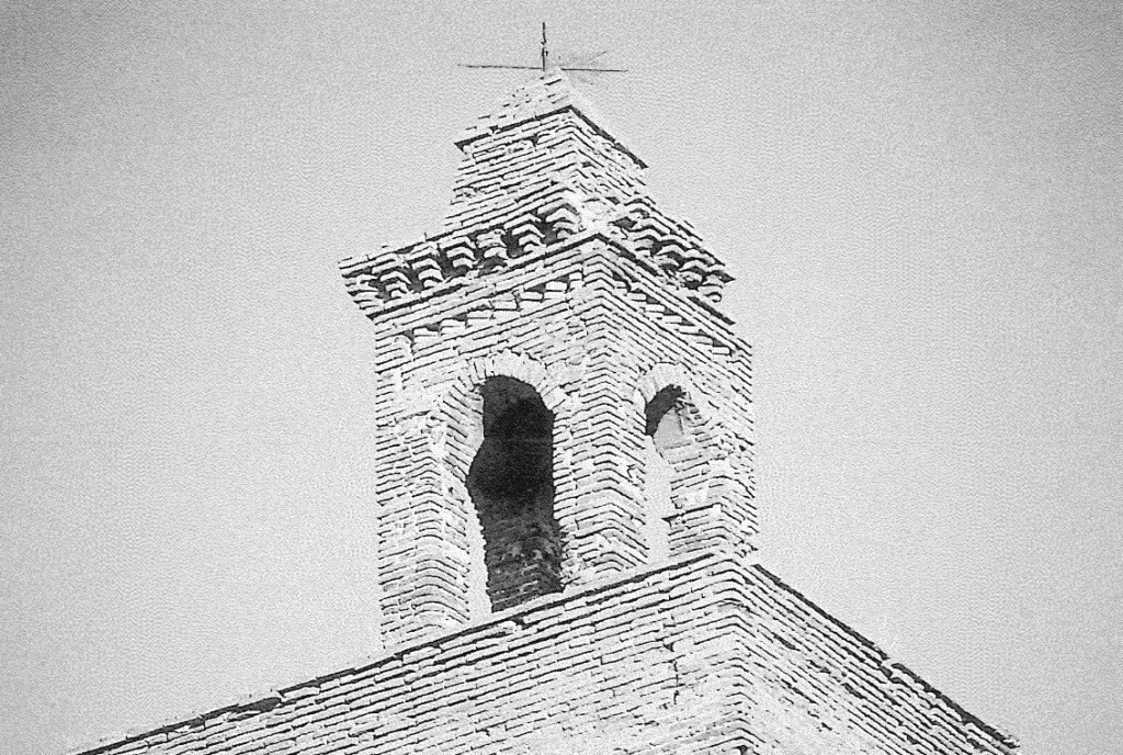 Torrecilla de remate antes de su demolición (Foto A. Sanmiguel).